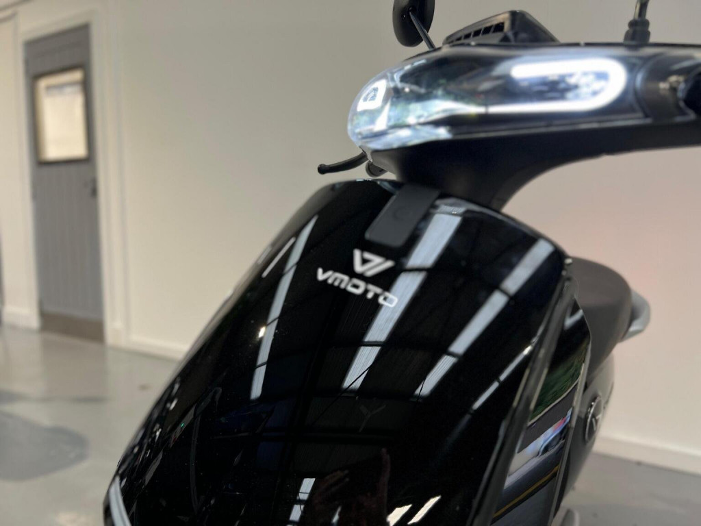 VMOTO SUPER SOCO CUX