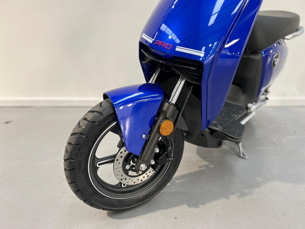 VMOTO SUPER SOCO CUX