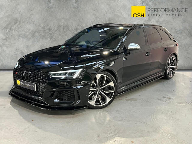 AUDI RS4