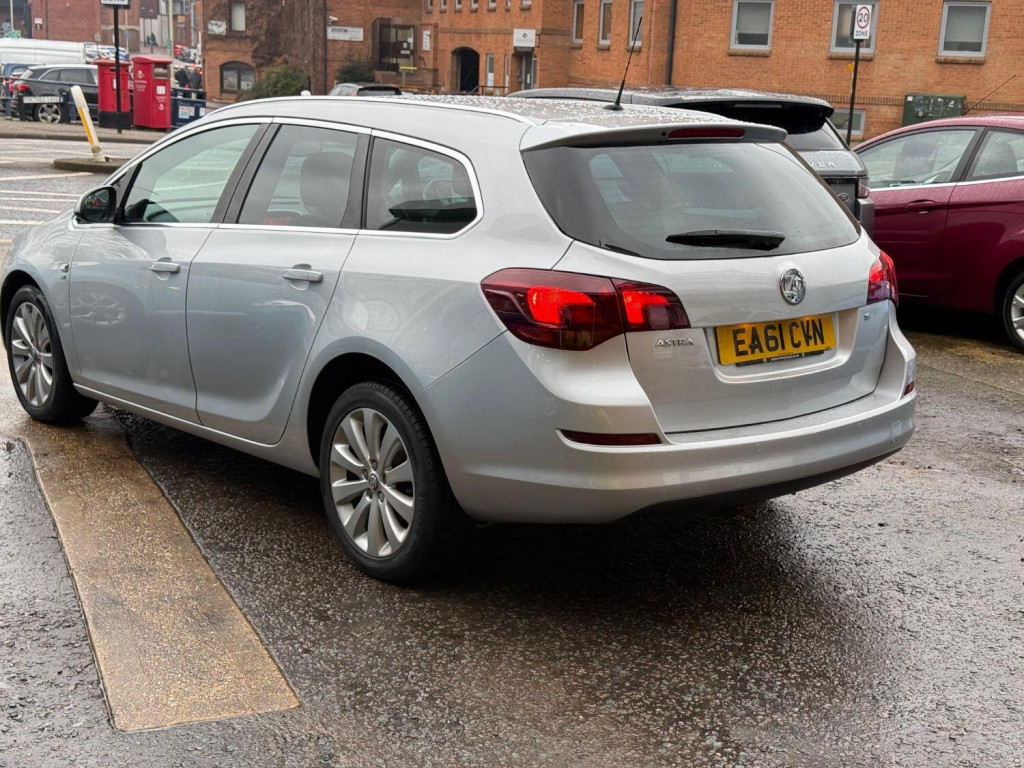 VAUXHALL ASTRA