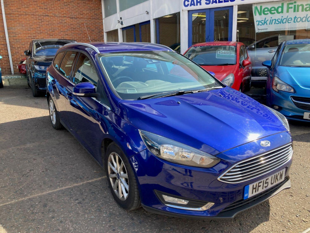 View FORD FOCUS 1.6 Titanium