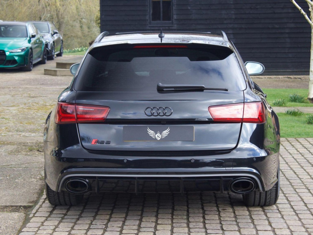 AUDI RS6
