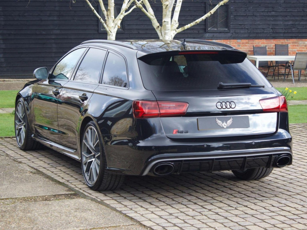 AUDI RS6