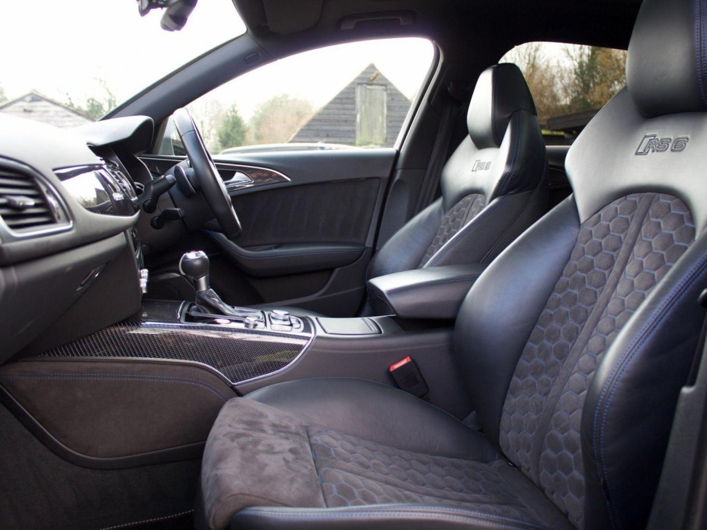 AUDI RS6