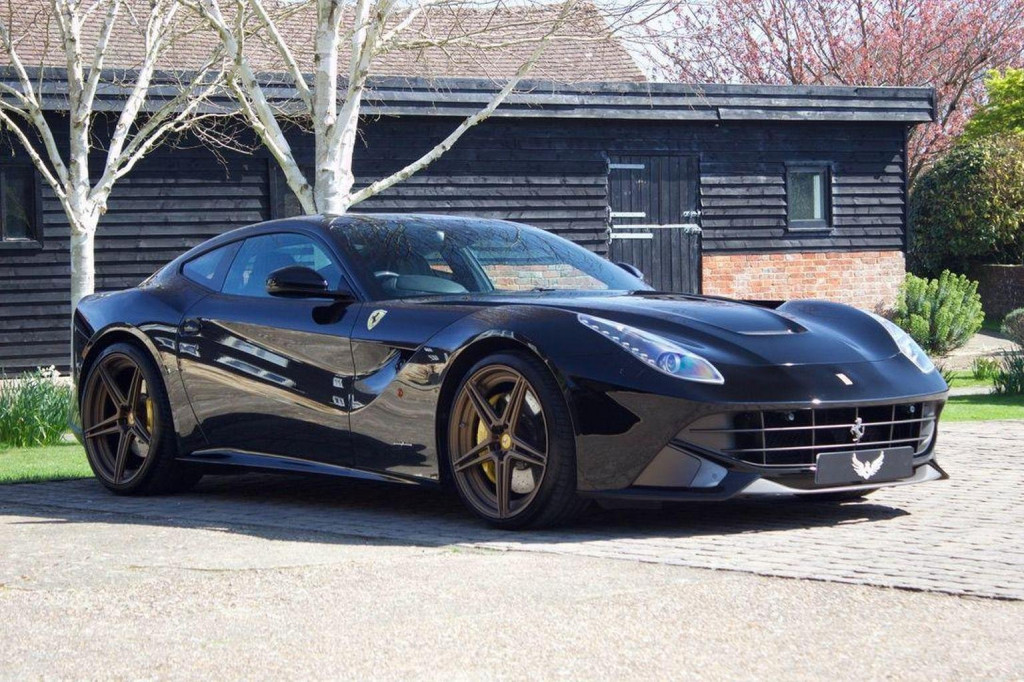 FERRARI F12