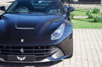 FERRARI F12
