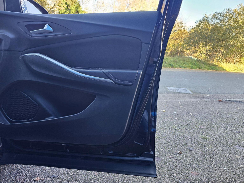 VAUXHALL GRANDLAND X