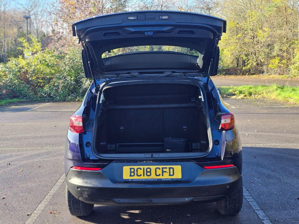 VAUXHALL GRANDLAND X