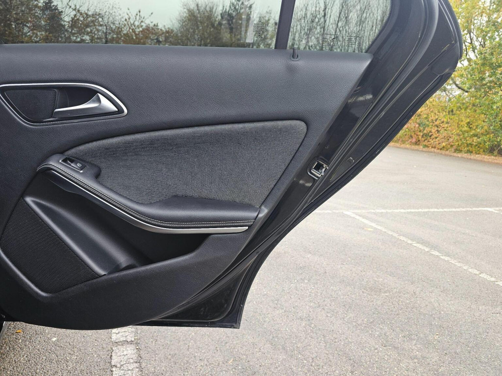 MERCEDES-BENZ A CLASS