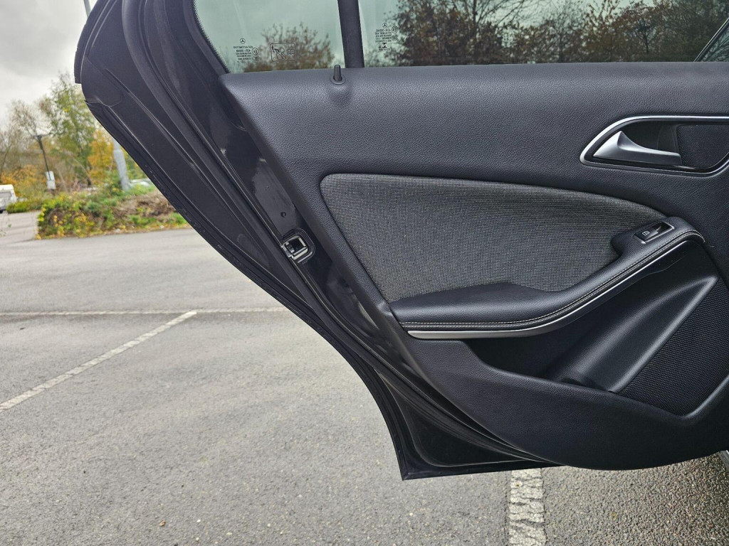 MERCEDES-BENZ A CLASS