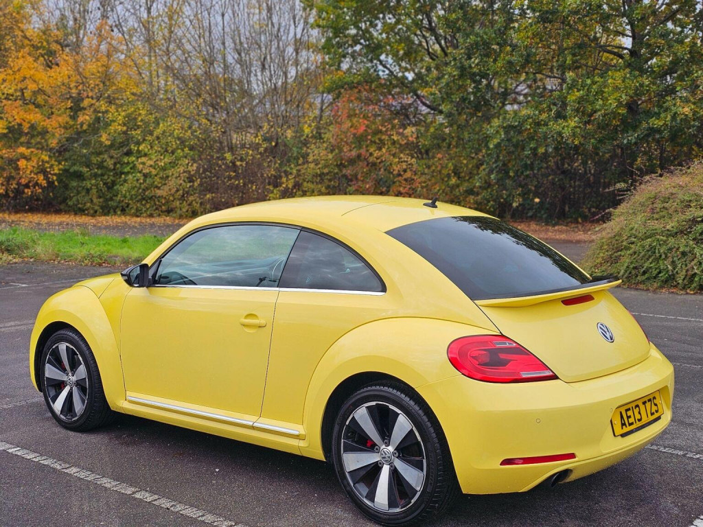 VOLKSWAGEN BEETLE