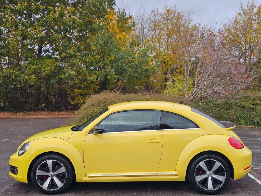 VOLKSWAGEN BEETLE