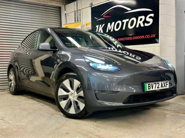 TESLA MODEL Y