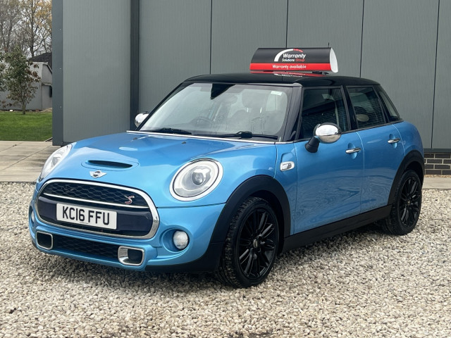 MINI HATCH