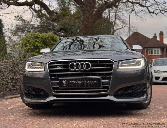 AUDI S8