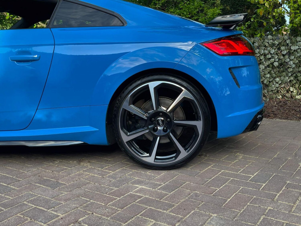 AUDI TT RS