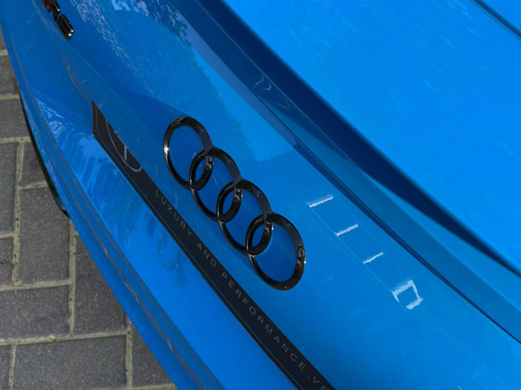 AUDI TT RS
