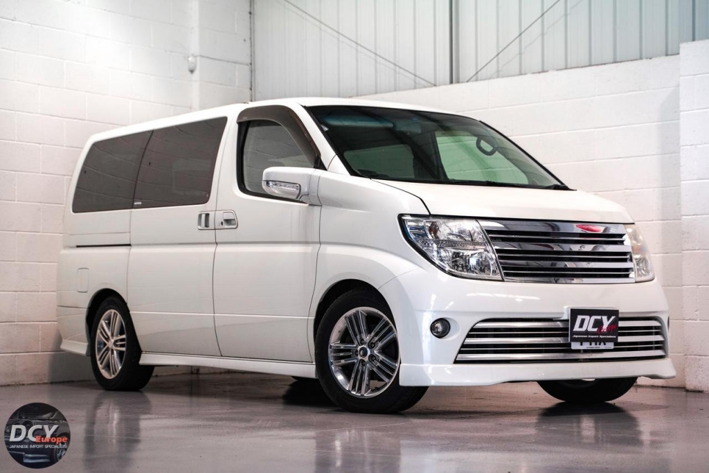 NISSAN ELGRAND