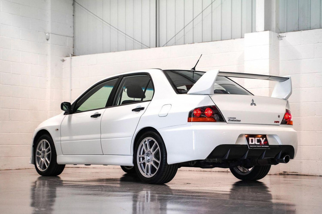 MITSUBISHI LANCER