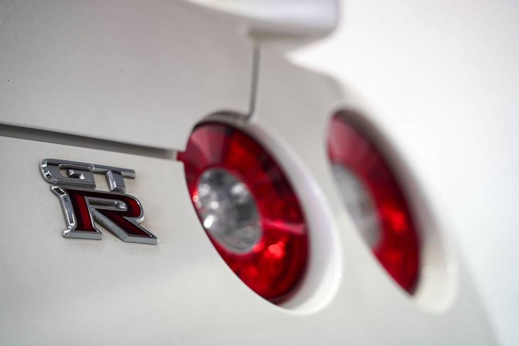 NISSAN GT-R