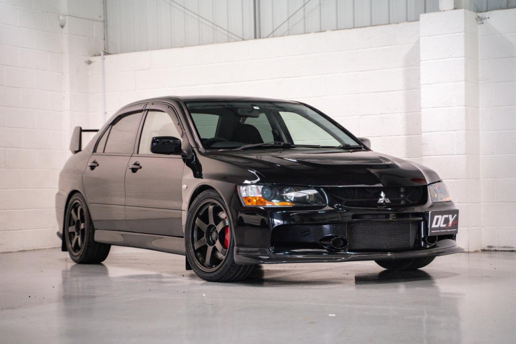 MITSUBISHI LANCER