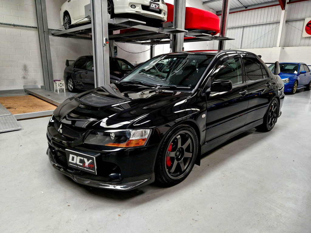 MITSUBISHI LANCER