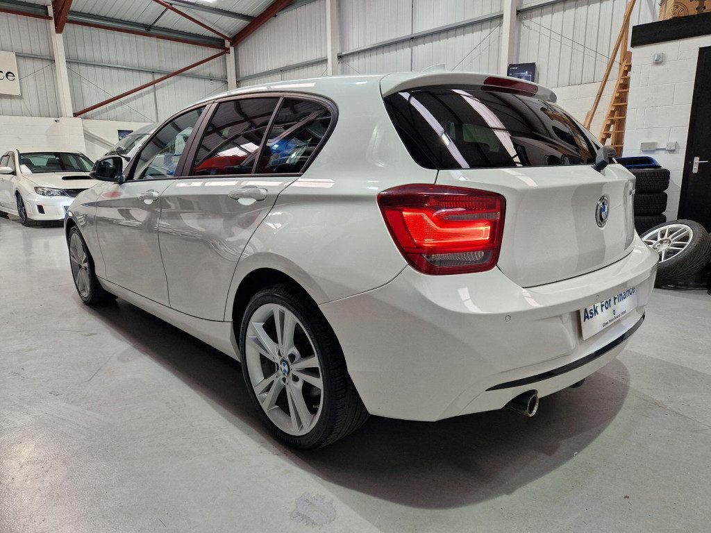 BMW 1 SERIES
