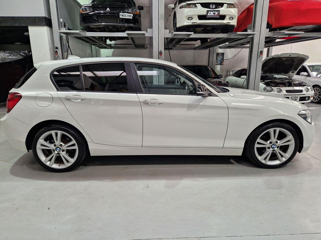 BMW 1 SERIES