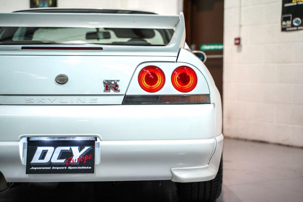 NISSAN SKYLINE