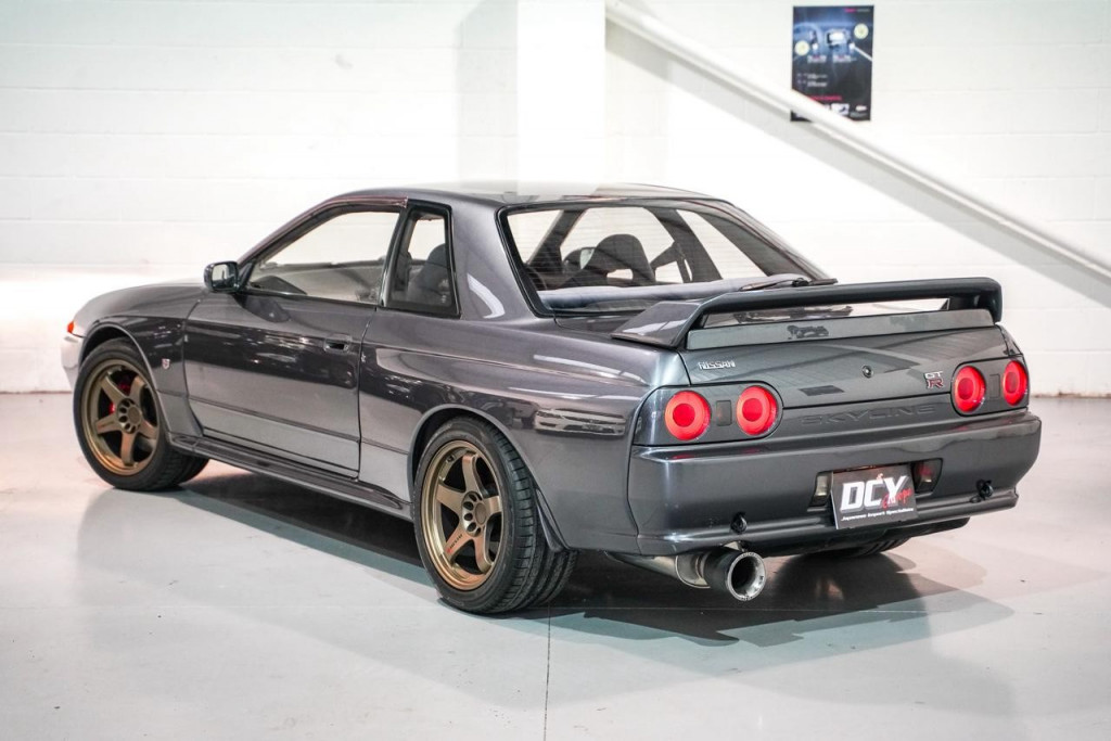 NISSAN SKYLINE
