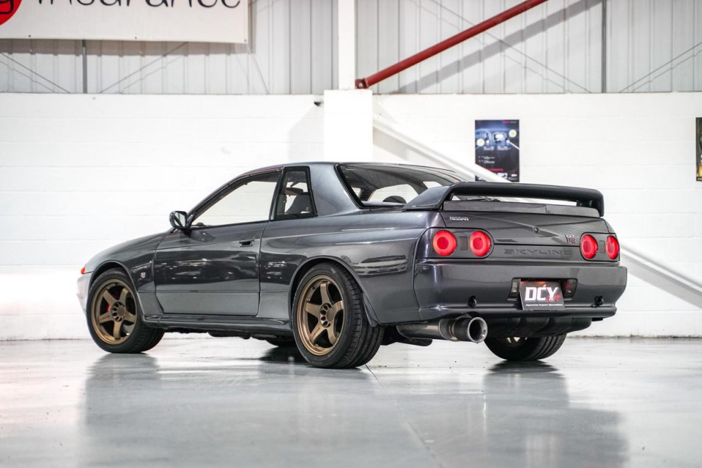 NISSAN SKYLINE