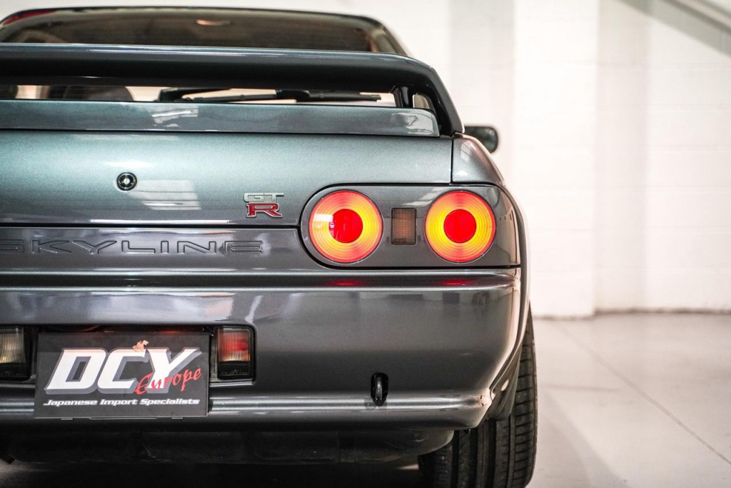 NISSAN SKYLINE