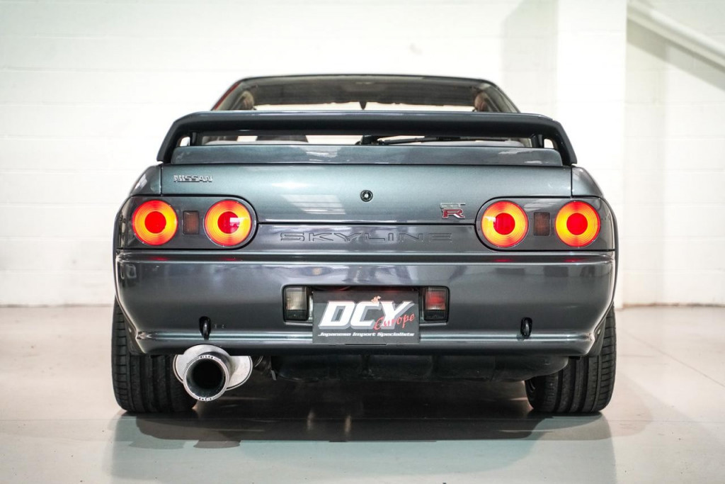 NISSAN SKYLINE