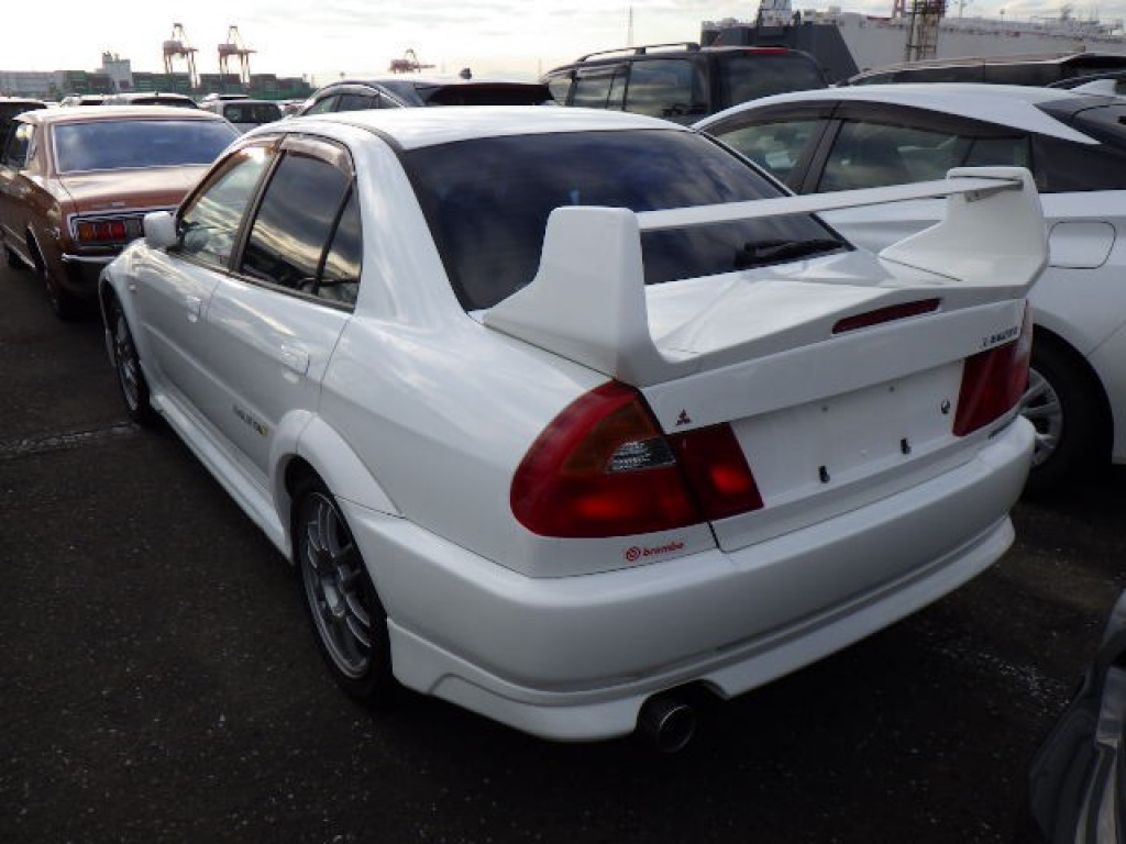 MITSUBISHI LANCER