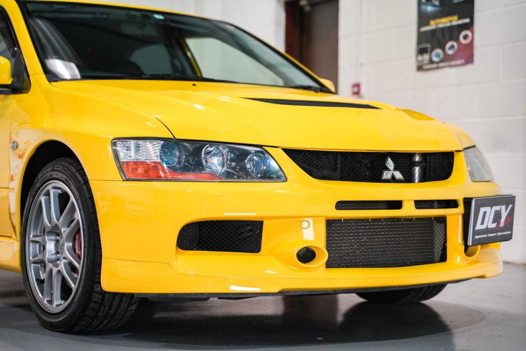 MITSUBISHI LANCER