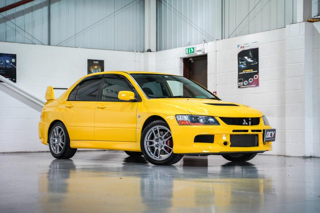 MITSUBISHI LANCER