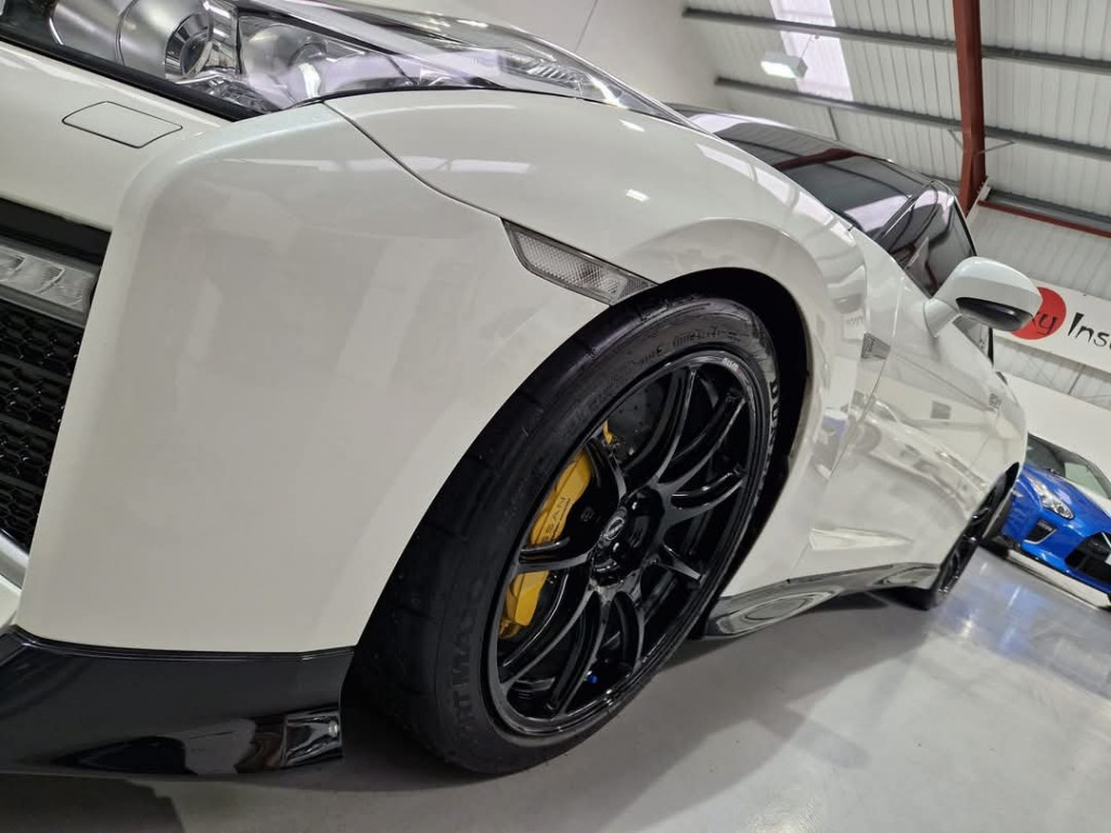 NISSAN GT-R