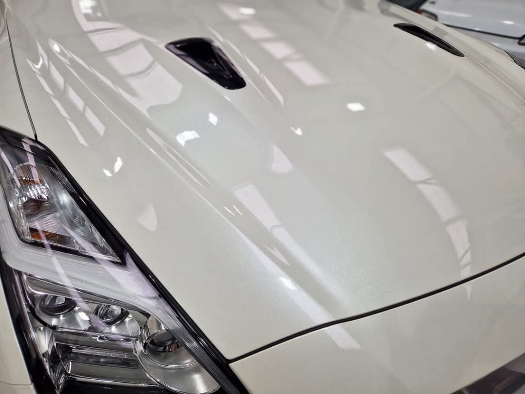 NISSAN GT-R