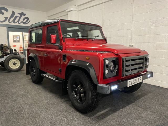 LAND ROVER DEFENDER 90