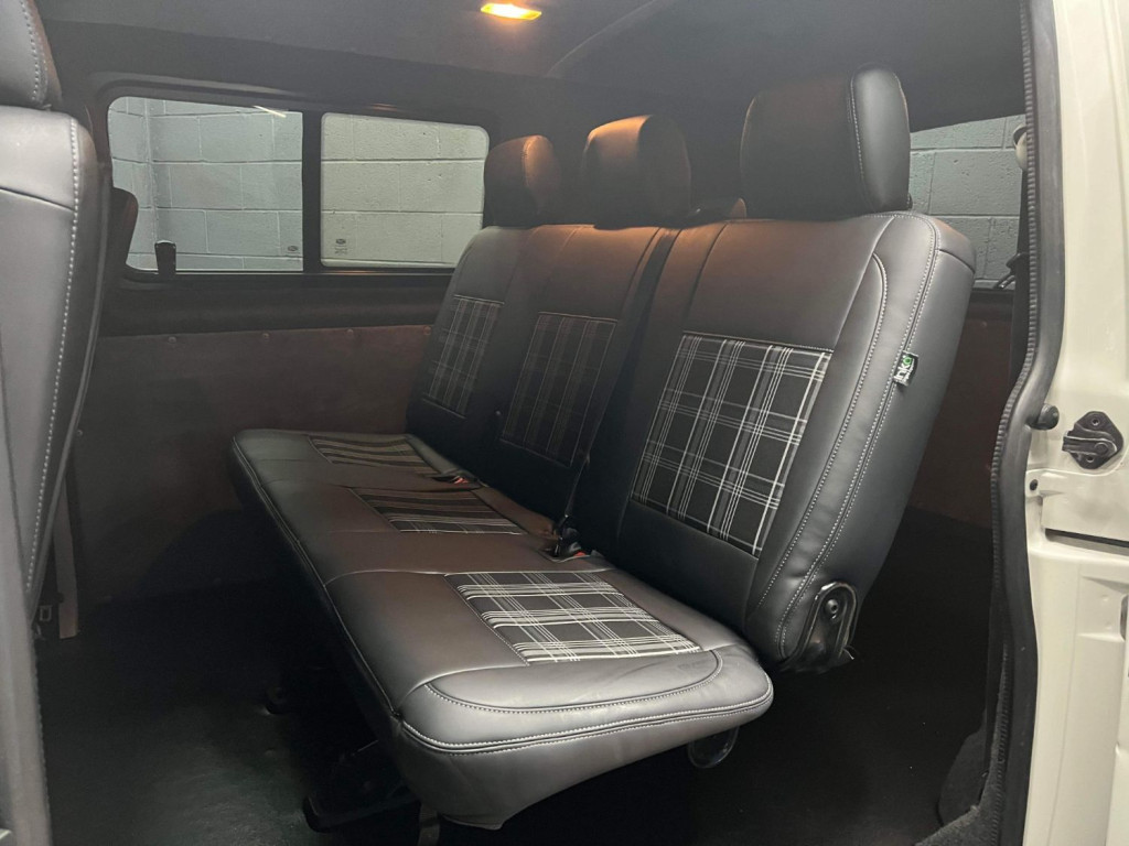 VOLKSWAGEN TRANSPORTER