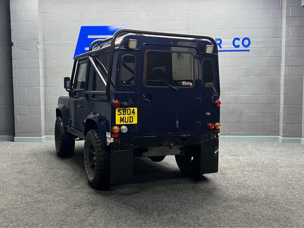 LAND ROVER DEFENDER 90