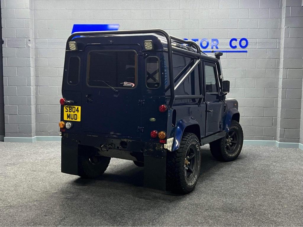 LAND ROVER DEFENDER 90