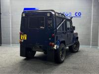 LAND ROVER DEFENDER 90