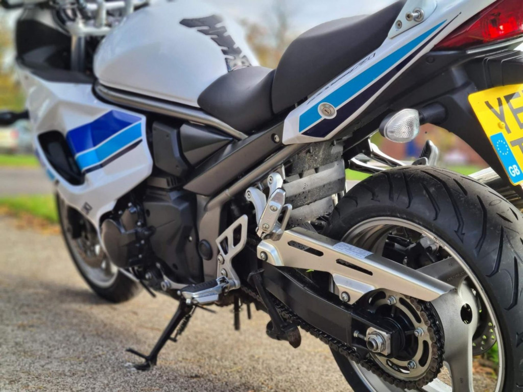 View SUZUKI GSX1250 1250 FA