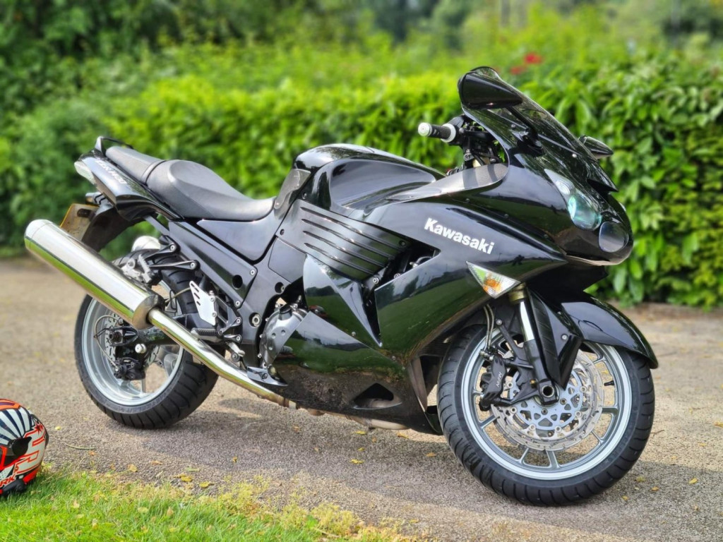 View KAWASAKI ZZR1400 1400