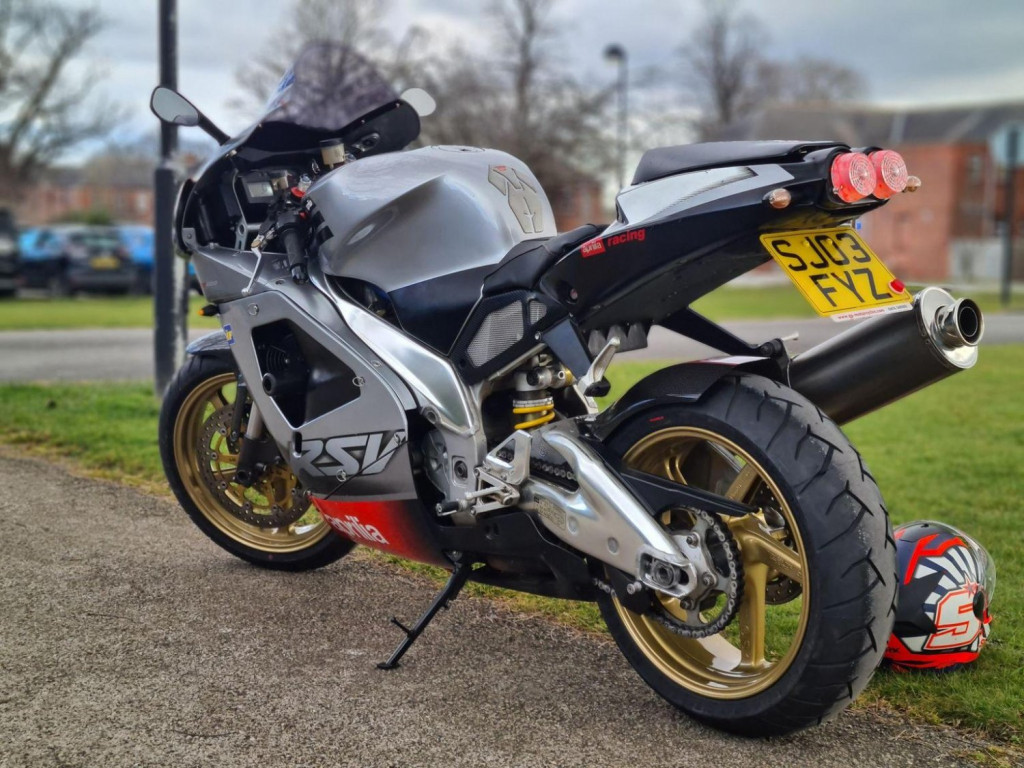 APRILIA RSV
