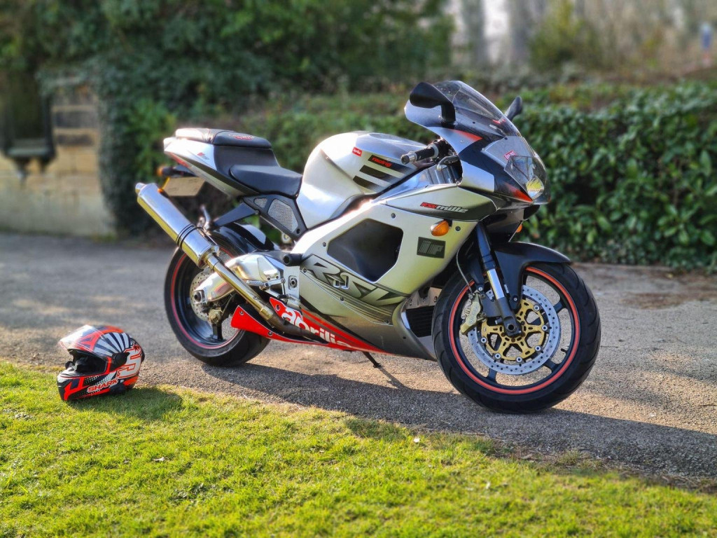 View APRILIA RSV Genuine 2 Owner Iconic Sports Bike
