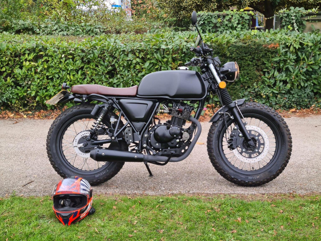 MUTT AKITA 125