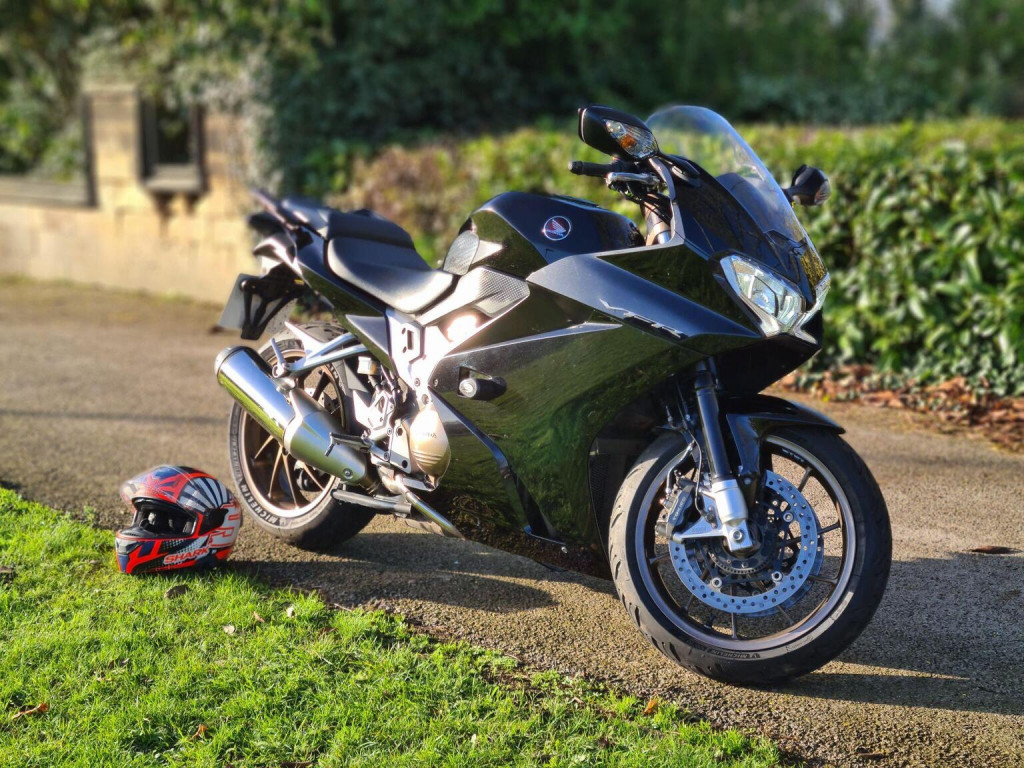View HONDA VFR800X Finest Sports Tourer Money Can Buy!