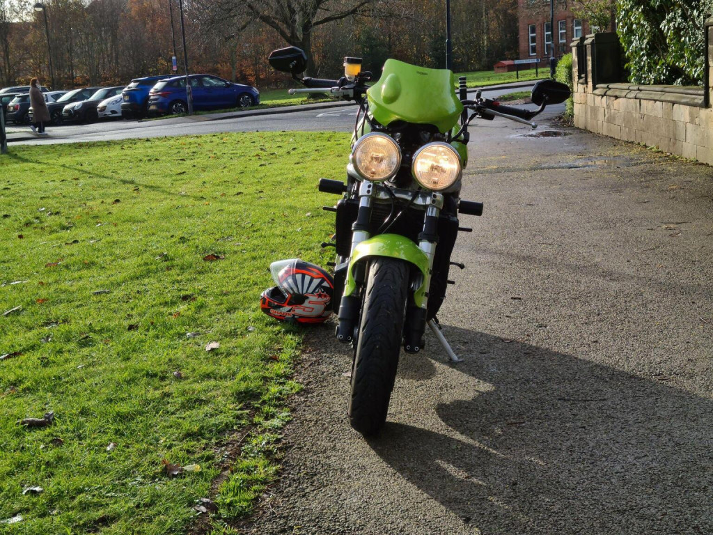 TRIUMPH SPEED TRIPLE 955